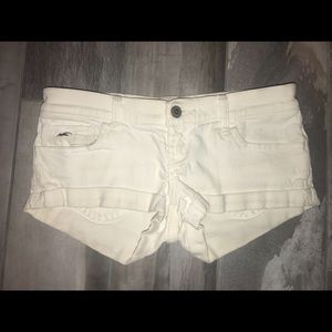 White Hollister shorts
